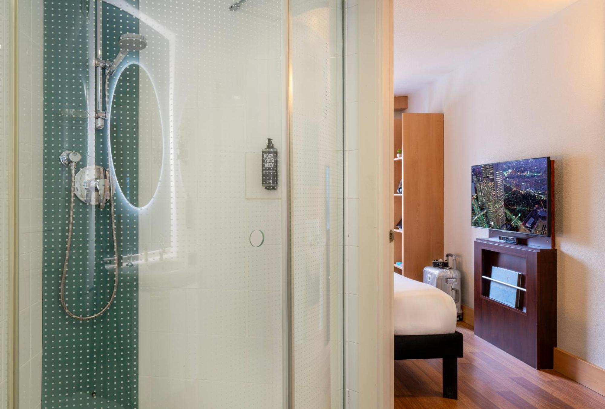 Ibis Madrid Алькобендас Екстер'єр фото