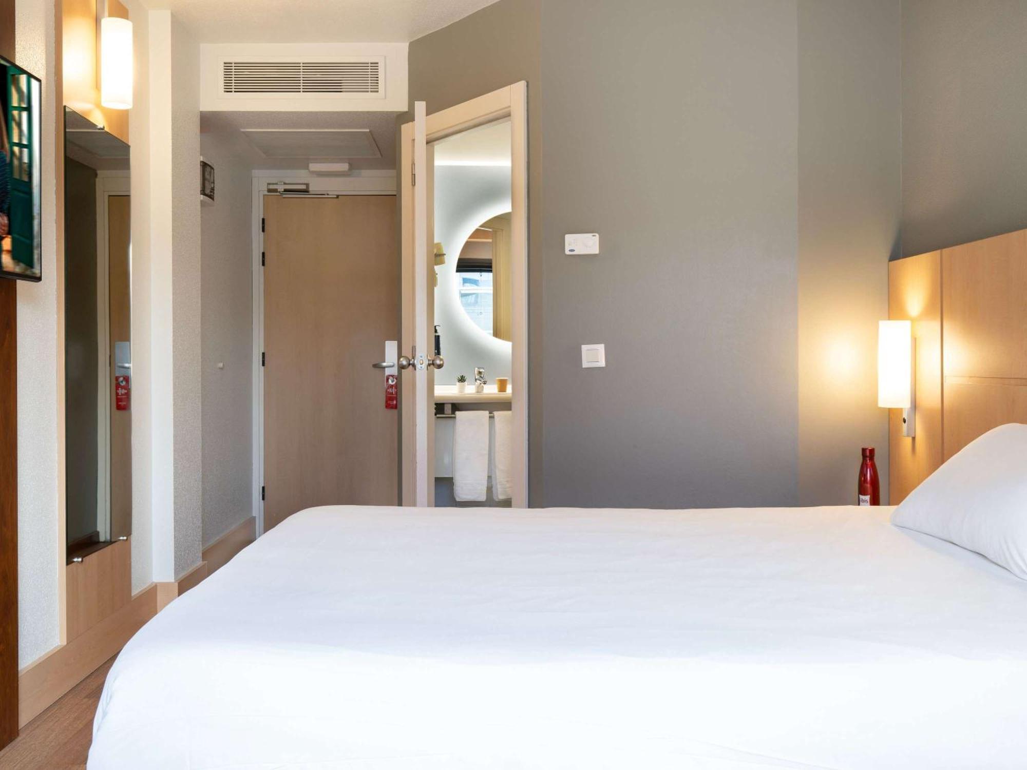 Ibis Madrid Алькобендас Екстер'єр фото